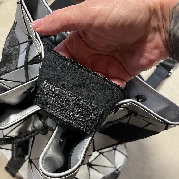 Silver Metallic Back back. - Picture 3 of 3